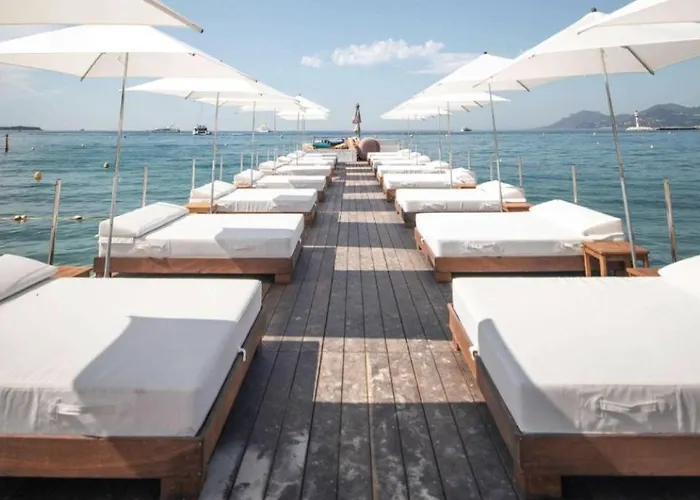 Luxury Romantic 45 Croisette Two Bedrooms شقة *