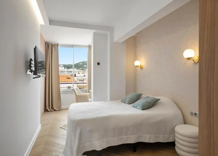Luxury Romantic 45 Croisette Two Bedrooms