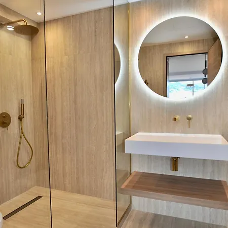 Luxury Romantic 45 Croisette Two Bedrooms Apartmán Cannes
