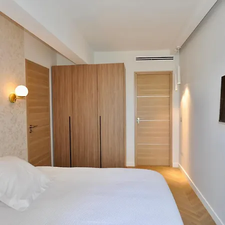 Apartmán Luxury Romantic 45 Croisette Two Bedrooms *