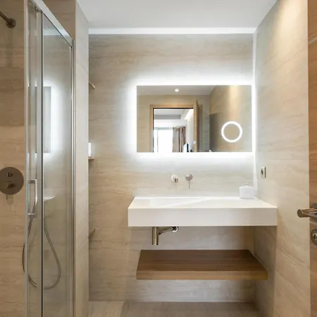 Luxury Romantic 45 Croisette Two Bedrooms דירה